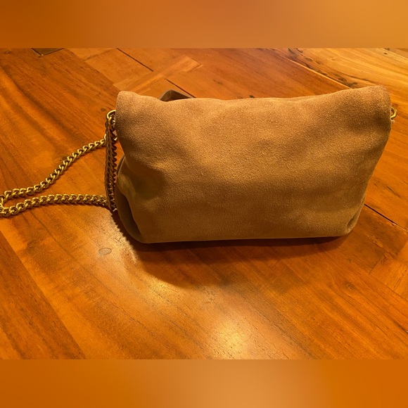 MANGO Soft Suede Camel Colour Shoulder/Cross Body Bag with Chain Strap - Picture 2 of 6
